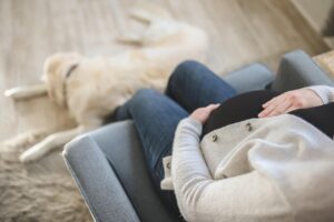 妊娠中にお菓子を食べる際の添加物に関する注意点は？