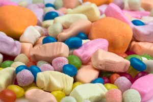 お菓子の添加物が健康に与える影響とは？