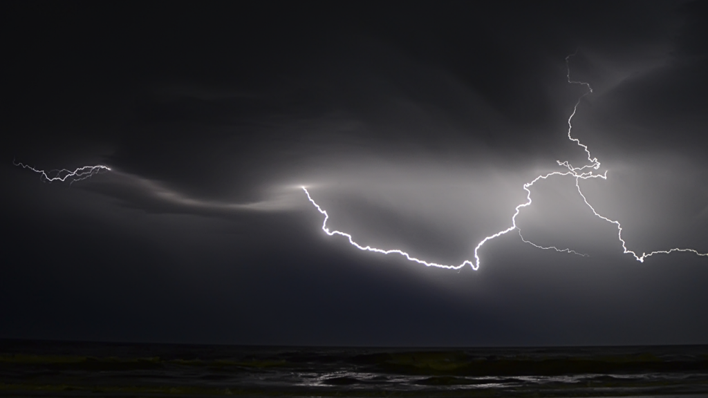 落雷による地震保険の補償はされるか？